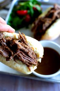 1/4 Cup Savory Au Jus Deli