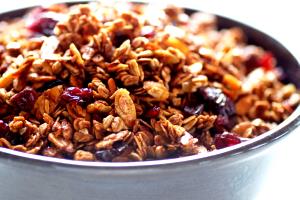1/4 cup Vanilla Cranberry Granola