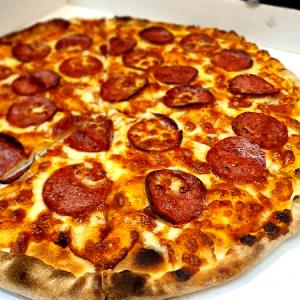 1/4 pizza (141 g) Stone Hearth Pepperoni Pizza