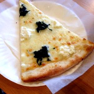 1/4 pizza (145 g) Mission District Pizza