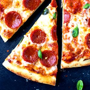 1/4 pizza (152 g) Pepperoni Pizza