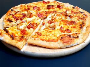 1/4 pizza (156 g) Chicken Carbonara Pizza