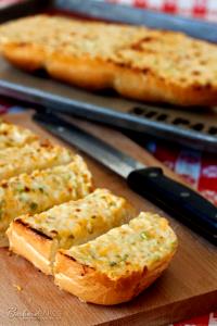 1/5 loaf (56 g) Three Cheese Garlic Bread