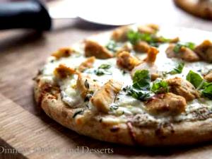 1/6 pizza (133 g) White Chicken Pizza