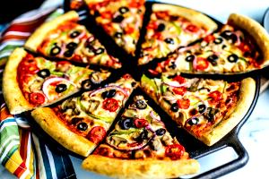 1/6 pizza (143 g) Veggie Deluxe Pizza