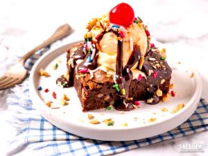 1/6 sunndae Colossal Brownie Sundae