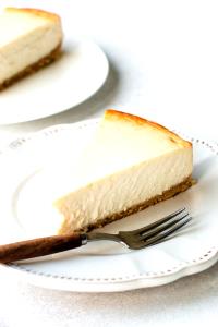 1/7 cake (125 g) New York Deli Style Baked Cheesecake