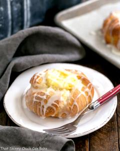 1/8 danish (53 g) Cheese Danish Twist