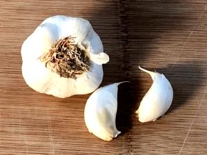 1/8 loaf (57 g) Garlic & Herb French Bread