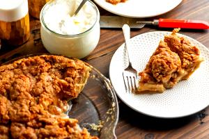 1/8 pie (128 g) Apple Streusel Pie