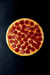 1/8 pizza (135 g) Gourmet Classics Double Pepperoni Pizza