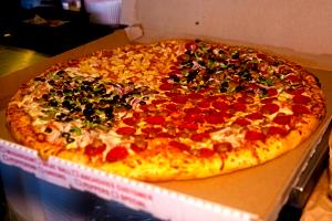 1/8 Pizza Combo Pizza, Medium, Golden Crust