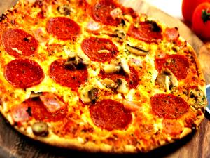 1/8 Pizza Pepperoni Pizza, Medium, Golden Crust