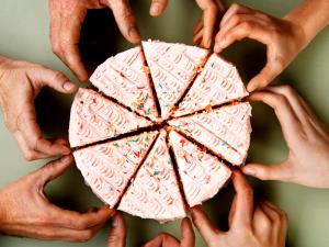 1/8 Slice 1/8 Slices Birthday Cake