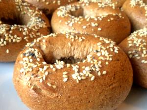 1 bagel (123 g) Whole Grain Bagel