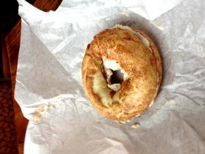 1 bagel (129 g) Super Cinnamon Bagel