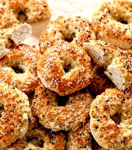1 bagel (90 g) Banana Bread Bagel