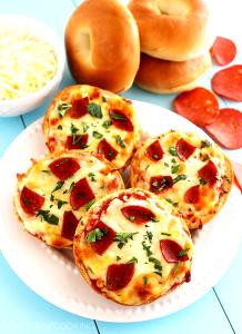 1 bagel Italian Pizza Bagel