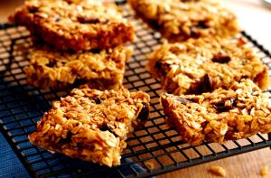 1 bar (22 g) Fruity Oat Bars