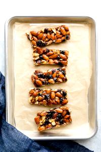 1 bar (35 g) LiveActive Granola Bars - Blueberry Almond