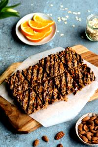 1 bar (37 g) Sesame Energy Bar with Orange & Honey