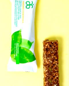 1 bar (46 g) Apple Cinnamon Bar