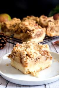 1 bar (62 g) Apple Pie