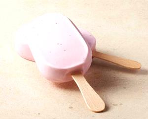 1 bar (70 g) Strawberry Banana Greek Frozen Yogurt Bars