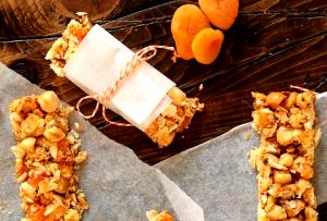 1 Bar Fruit + Nut Bar - Macadamia & Apricot