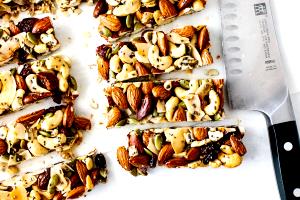 1 Bar Trail Mix Bar, Mixed Nuts
