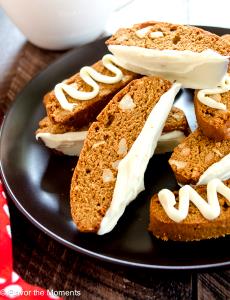 1 biscotti (33 g) Gingerbread Macadamia Biscotti