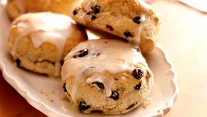 1 Biscuit (3" Dia) Cinnamon Raisin Biscuit