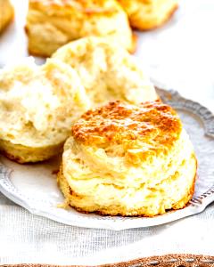 1 biscuit (34 g) Buttermilk Biscuits