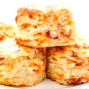 1 biscuit (90 g) Bacon Biscuit