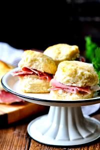 1 Biscuit Biscuit with Ham