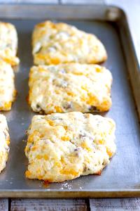 1 Biscuit Biscuit with Sausage