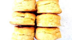 1 Biscuit Plain or Buttermilk Biscuits (Commercial)