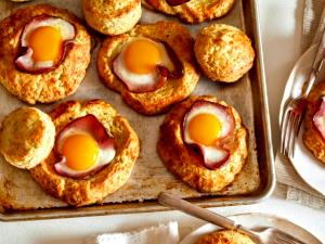 1 bisuit Egg & Cheese Biscuit
