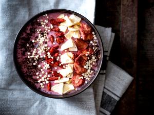 1 bowl (133 g) Strawberry + Goji Berry Oat Bowl