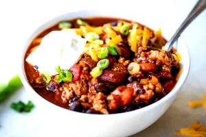 1 bowl (14.25 oz) All Natural Turkey Chili with Beans