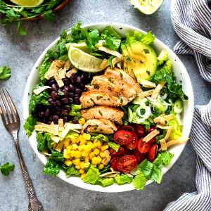 1 bowl (180 g) Sante Fe Style Salad with Chicken
