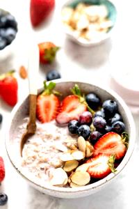 1 bowl (184 g) Strawberry Breakfast Bowl