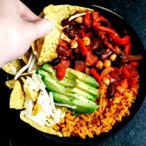 1 bowl (24 oz) Nacho Chilli Bowl