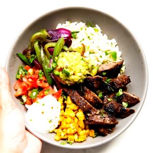 1 bowl (241 g) Steak Fajita Bowl
