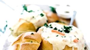 1 bowl (276 g) Boston Clam Chowder (Bowl)