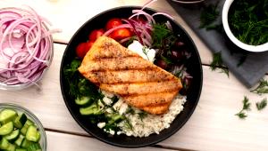 1 bowl (312 g) Grilled Salmon with Herbed Rice