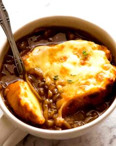 1 bowl (8 oz) French Onion Soup (with Cheese & Croutons)