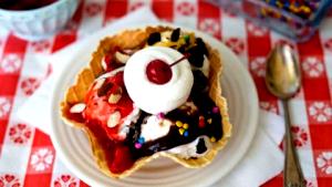 1 bowl Ice Cream Waffle Bowl