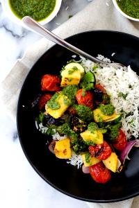 1 bowl + sauce (386 g) Savory Polenta Bowl with Chimichurri