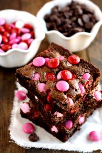 1 brownie (45 g) Be My Valentine Iced Brownie